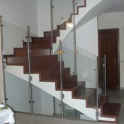 Modern uvegkorlat megoldasok Minimalizmus es elegancia a dizajnban - femkorlat.hu